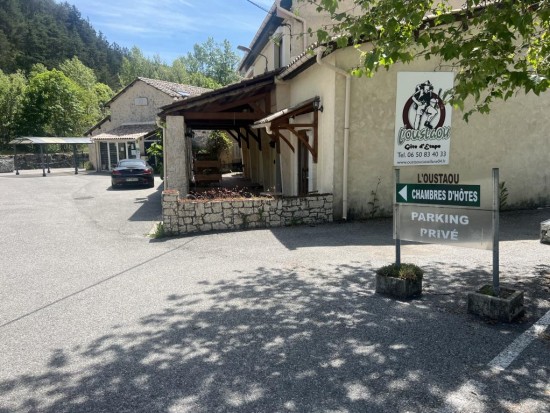 L'OUSTAOU Gîte d'étape (GR4) et chambres d'hôtes